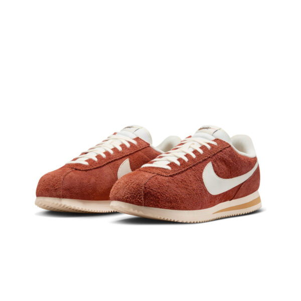 Nike Cortez SE Suede Dark Russet Flax Muslin Sail - Imagen 2